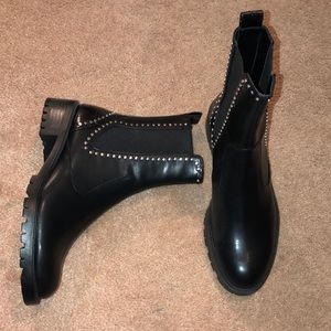 ZARA LEATHER BOOTS SZ 7 (37)